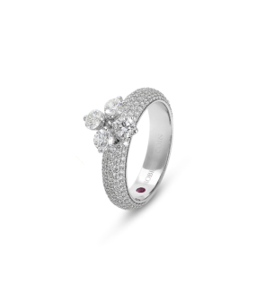 Love in Verona ring in 18kt white gold with diamonds. Single flower.