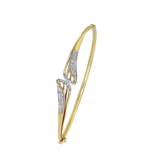 Ananya 18K Gold Diamond Oval Bangle