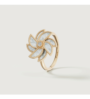 خاتم فرفشة بليس من الذهب الأصفر عيار 18 قيراط مرصع بالألماس وعرق اللؤلؤ الأبيض