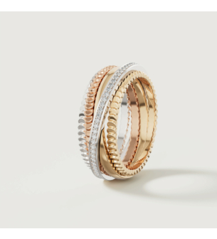 خاتم ريفولف تريو من الذهب الأصفر والوردي والأبيض عيار 18 قيراط المرصع بالألماس