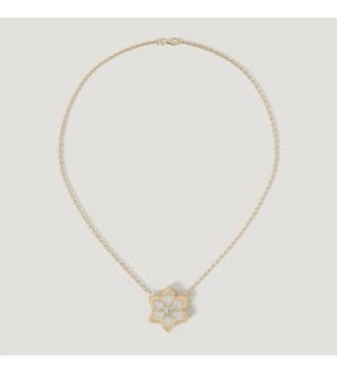 قلادة ستيلا دورو من الذهب الوردي عيار 18 قيراط والألماس وعرق اللؤلؤ