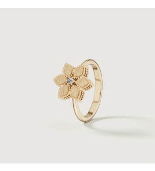 خاتم ستيلا دورو من الذهب الأصفر عيار 18 قيراط والألماس