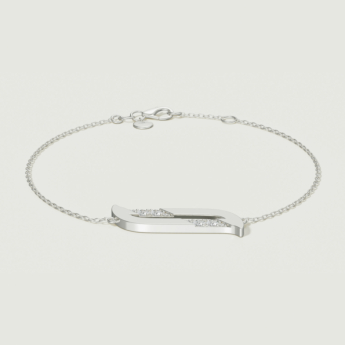 خاتم ألف بافيه من الذهب الأبيض عيار 18 قيراط مرصع بالألماس