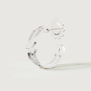 أقراط ألف بافيه من الذهب الأبيض عيار 18 قيراط مرصعة بالألماس