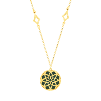 قلادة أميليا مدينة من الذهب الأصفر عيار 18 قيراط مع تعليقة من عرق اللؤلؤ الأخضر والأبيض