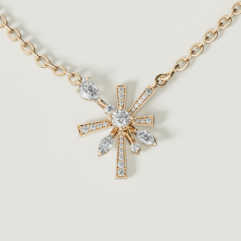 قلادة فايروركس سباركلز من الذهب الأصفر عيار 18 قيراط مرصعة بالألماس