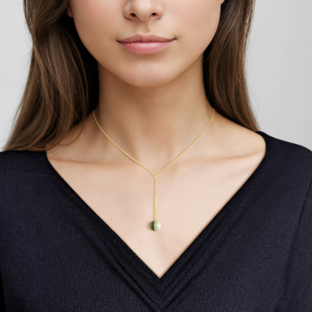 قلادة كيكو غلو سفير من الملكيت ولؤلؤ المياه العذبة والذهب عيار 18 قيراط