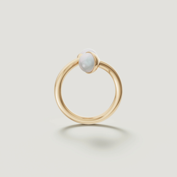 Kiku Glow Luna 18k Gold Freshwater Pearl Ring