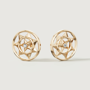 أقراط فرفشة شمس من الذهب الأصفر عيار 18 قيراط مرصعة بالألماس