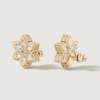 أقراط ستيلا دورو فيور دي لوتشي من الذهب الأصفر عيار 18 قيراط والألماس وعرق اللؤلؤ