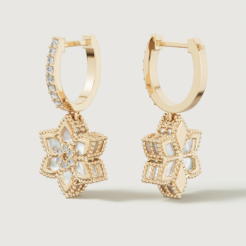 أقراط ستيلا دورو فيور دي لوتشي من الذهب الأصفر عيار 18 قيراط والألماس وعرق اللؤلؤ