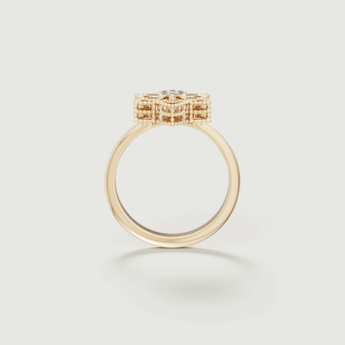 خاتم ستيلا دورو فيور دي لوتشي من الذهب الأصفر عيار 18 قيراط والألماس 