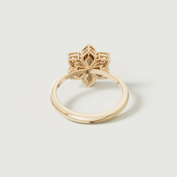 خاتم ستيلا دورو فيور دي لوتشي من الذهب الأصفر عيار 18 قيراط والألماس 