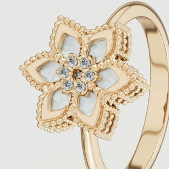 خاتم ستيلا دورو فيور دي لوتشي من الذهب الأصفر عيار 18 قيراط والألماس وعرق اللؤلؤ