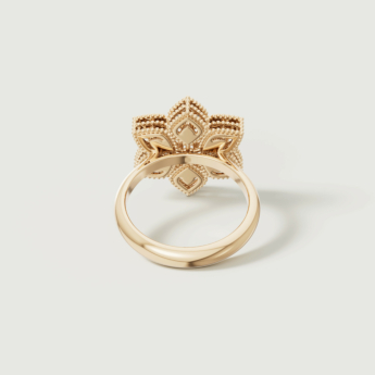 خاتم ستيلا دورو من الذهب الأصفر عيار 18 قيراط والألماس