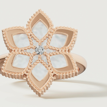 خاتم ستيلا دورو من الذهب الوردي عيار 18 قيراط والألماس وعرق اللؤلؤ