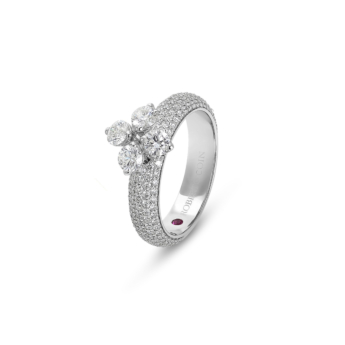 Love in Verona ring in 18kt white gold with diamonds. Single flower.
