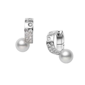 أقراط يونيفيرس إلمنتس من لؤلؤ الأكويا والألماس في الذهب الأبيض عيار 18 قيراط




