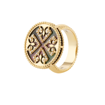 Lace Black Mother of Pearl Diamond Ring in 18K Yellow Gold