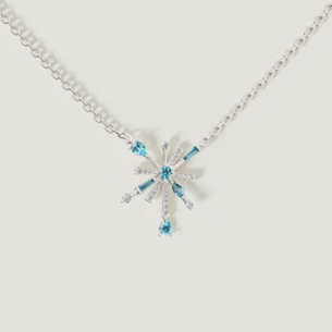 قلادة فايروركس سباركلز من الذهب الأبيض عيار 18 قيراط مرصعة بالألماس