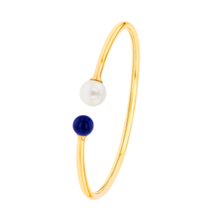 Kiku Glow Bangle in 18K Yellow Gold With a Freshwater Pearl and a Lapiz Lazuli Stone