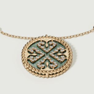 Lace Black and White Mother of Pearl Diamond three Motif Bracelet in 18K Yellow Gold