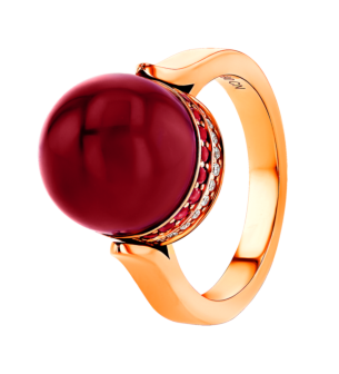 Dome Majesty  Garnet and Diamond Ring 